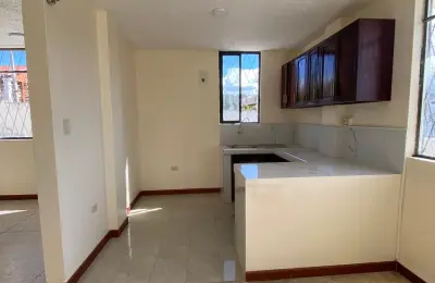 Departamento Seguro de 2 Dormitorios en Arriendo – Av. Bolivariana (Ambato)