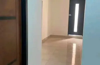 Casa Independiente de 3 Dormitorios cerca de la Plataforma Gubernamental Sur