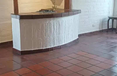 Suite Semi Amoblada en Arriendo – Cumbayá (A 5 min de la USFQ)