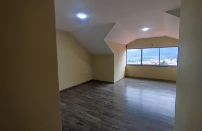 Departamento Dúplex de 2 Dormitorios en Arriendo – Sector El Cebollar, Cuenca